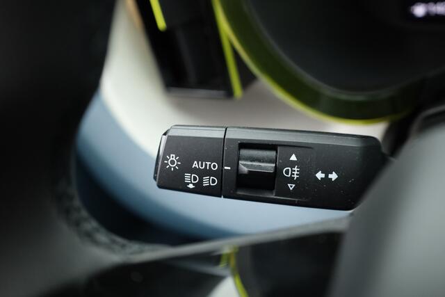 Fiat PANDA Grande La Prima 11 kW 44 kWh | Orig. NL | Rijklaar! | Stoel-stuur&ruitverw. | Camera+PDC | Dig. Cockpit | Cruise | Led | ACC | 17'' V