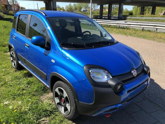 Fiat PANDA 1.0 Hybrid Cross CLIMATE|APPLE/ANDROID|5-PERSOONS|BLUETOOTH