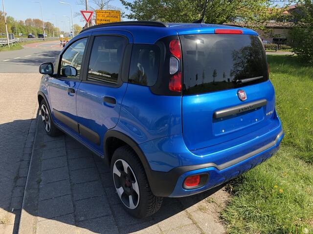 Fiat PANDA 1.0 Hybrid Cross CLIMATE|APPLE/ANDROID|5-PERSOONS|BLUETOOTH