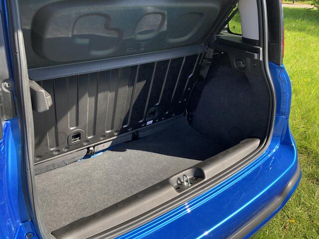 Fiat PANDA 1.0 Hybrid Cross CLIMATE|APPLE/ANDROID|5-PERSOONS|BLUETOOTH