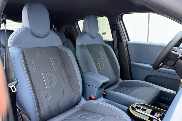 Fiat PANDA Grande 1.2 Hybrid ICON Automaat | Dakrails | Parkeersensoren | Carplay | Extra getint glas | Lichtmetalen velgen | Armsteun | DEMO PRIJS