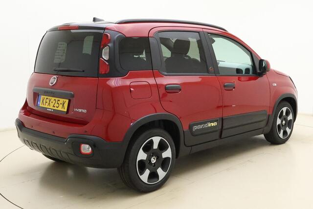 Fiat PANDA 1.0 Hybrid Pandina | Navigatie via Carplay | Dakrails | Airco | Parkeersensoren | Lichtmetalen velgen | Hoge instap | Extra getint glas