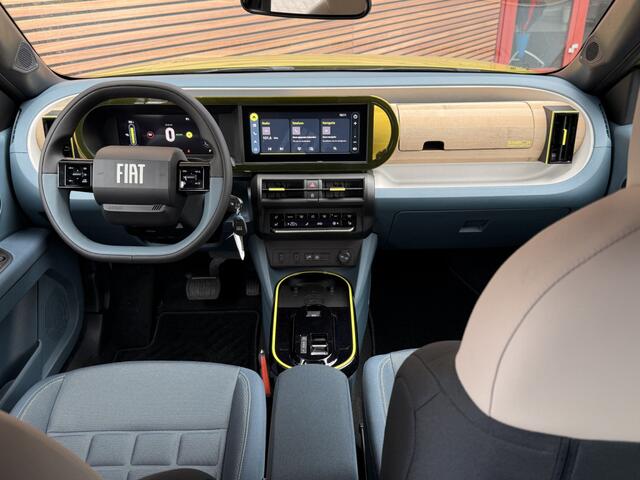 Fiat PANDA Grande La Prima 11 kW 44 kWh Winterpakket / Camera / Navigatie / Fietsendrager