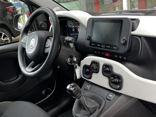 Fiat PANDA 1.0 Hybrid Pandina | Airco | Apple-Android | RED