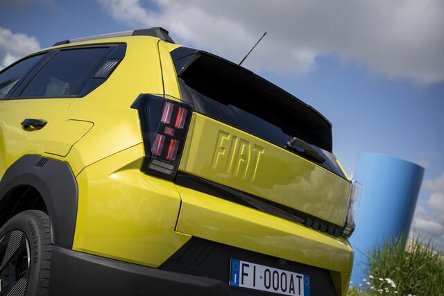 Fiat PANDA Grande 1.2 Hybrid La Prima | Te Bestellen |