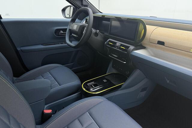 Fiat PANDA Grande La Prima 11 kW 44 kWh | Navigatie | Camera | Stoelverwarming | Stuurverwarming | Cruise control | LED verlichting | Lichtmetalen velgen