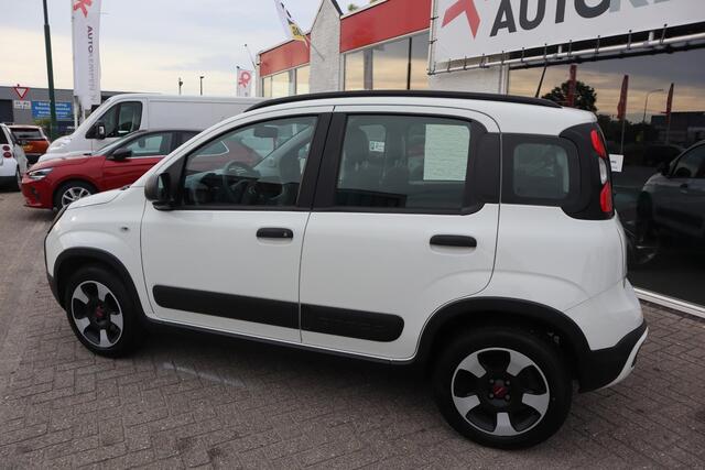 Fiat PANDA 1.0 HYBRID CITY CROSS 1E EIGENAAR|CARPLAY|CLIMATE|ZEER STOERE PANDA!