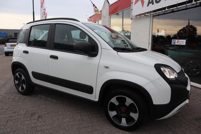 Fiat PANDA 1.0 HYBRID CITY CROSS 1E EIGENAAR|CARPLAY|CLIMATE|ZEER STOERE PANDA!