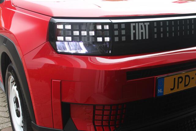 Fiat PANDA Grande RED 113PK 11 kW 44 kWh | 3-FASE | APPLE CARPLAY/ANDROID AUTO | CRUISE CONTROL | AIRCO | PARKEERSENSOREN ACHTER | LED KOPLAMPEN | SPORTIEVE VELGEN 16" | DAB+ RADIO | DIGITAAL DASHBOARD | ELEKTRISCHE RAMEN VOOR / ACHTER |