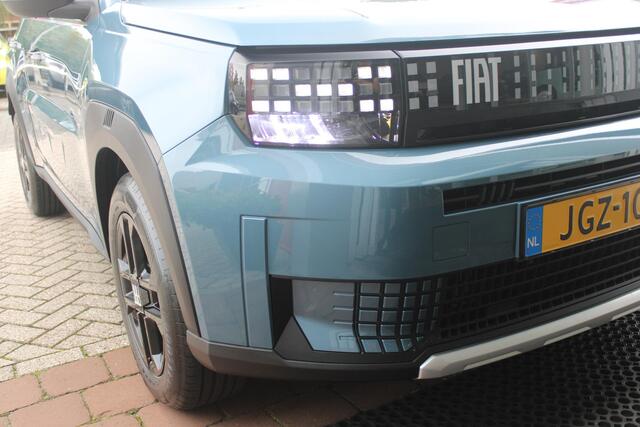 Fiat PANDA Grande 1.2 Hybrid 110PK ICON STYLE | APPLE CARPLAY/ANDROID AUTO | CRUISE CONTROL | PARKEERSENSOREN ACHTER | LED KOPLAMPEN | LICHTMETALEN VELGEN 16" | DAB+ RADIO | EXTRA GETINTE ACHTERRUITEN || ELEKTRISCHE RAMEN VOOR / ACHTER | CENTRALEVERGRENDELING MET AFSTANDBEDIENING | WIND GELEIDERS OP DE RAMEN RONDOM | DAKRAILS |
