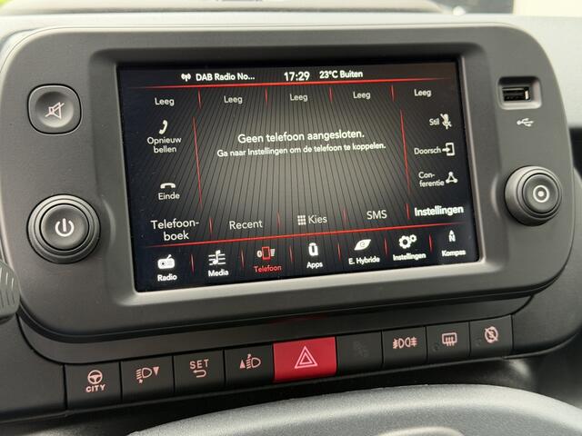 Fiat PANDA 1.0 Hybrid 70 PK Cross | Carplay | PDC | DAB | 5 zits