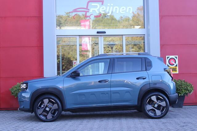 Fiat PANDA Grande LA PRIMA 11 kW 44 kWh | WINTER PACK: (VERWARMBARE VOORSTOELEN, VERWARMBAAR STUURWIEL, VERWARMBARE VOORRUIT) | 17" LICHTMETALEN VELGEN "GLOSSY BLACK" | ELEKTRISCH INKLAPBARE BUITENSPIEGELS | MIDDENARMSTEUN VOOR | NAVIGATIE | DRAADLOZE TELEFOONLADER | ACHTERUITRIJ CAMERA MET DYNAMISCHE HULPLIJNEN | REGENSENSOR | CLIMATE CONTROL | DAB+ RADIO | DRAADLOZE APPLE CARPLAY/ANDROID AUTO |