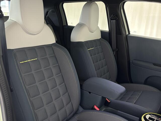 Fiat PANDA Grande La Prima 11 kW 44 kWh | Apple/Android | Pack-Winter | Parkeer Camera