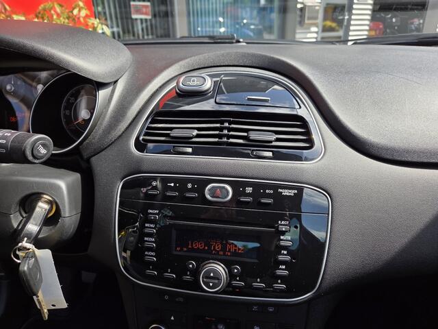 Fiat PUNTO 0.9 TwinAir Lounge | Climate | Trekhaak | PDC