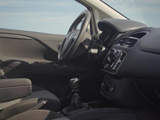 Fiat PUNTO 1.2 4 cilinder | More | Climate | Cruise control