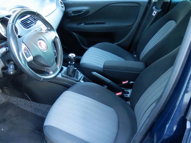 Fiat PUNTO 100 pk. Sempre 5 drs. I Trekhaak I Aut. airco I Nav. I