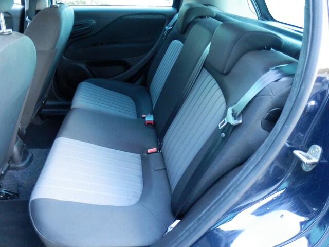 Fiat PUNTO 100 pk. Sempre 5 drs. I Trekhaak I Aut. airco I Nav. I