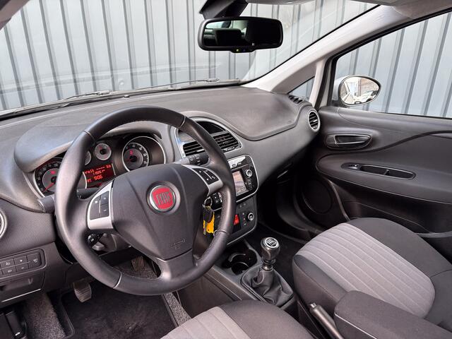 Fiat PUNTO Evo 0.9 TwinAir Sempre | Parkeersensoren | Cruisecontrol | Bluetooth Prijs Rijklaar!!