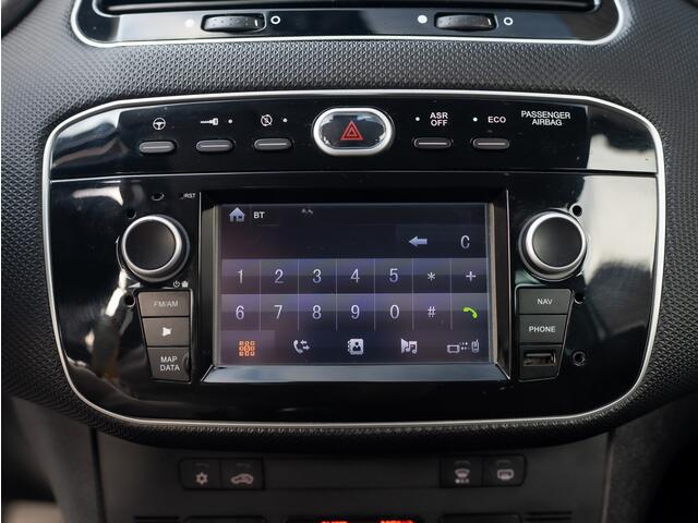 Fiat PUNTO Evo 0.9 TwinAir Sempre | Parkeersensoren | Cruisecontrol | Bluetooth Prijs Rijklaar!!