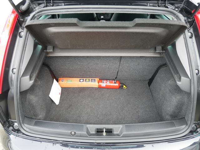 Fiat PUNTO Evo 1.2 Young, Airco, Trekhaak