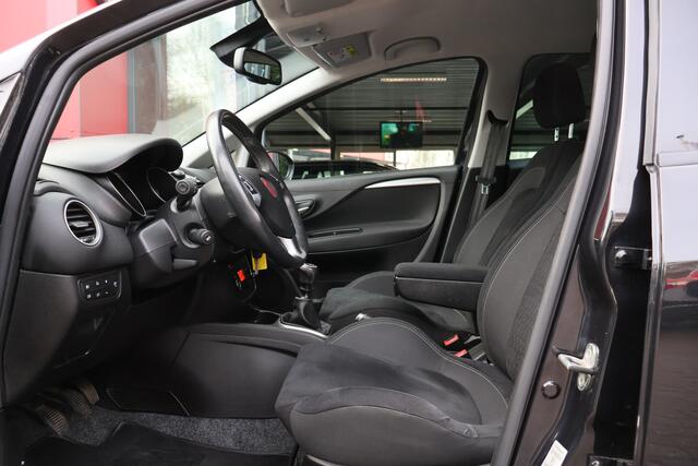 Fiat PUNTO Evo 0.9 TwinAir Lounge | Origineel NL | 1ste Eigenaar | Cruise Control | Climate Control | Radio |