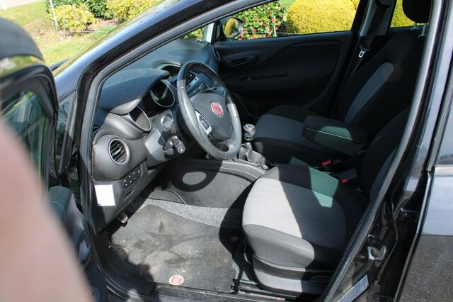 Fiat PUNTO 0.9 TwinAir 101pk Sempre 5-drs ECC/Cruise/Navi/PDC