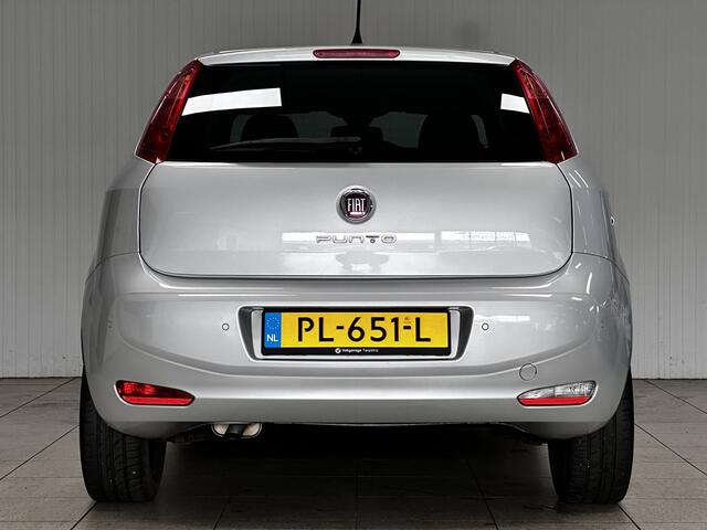 Fiat PUNTO Evo 0.9 TwinAir Sempre/ 5-Drs/ 16'' LMV/ Navi/ Clima/ Cruise/ Elek. pakket/ Isofix/ Bluetooth/ Armsteun/ Multi. LEDER. Stuur/ Mistl./ Dagrijverl.