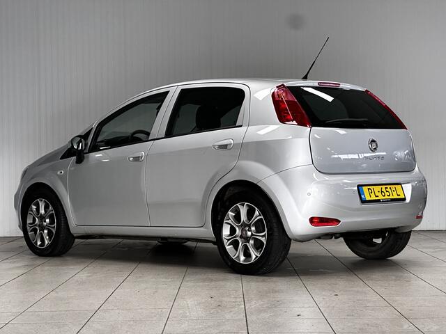 Fiat PUNTO Evo 0.9 TwinAir Sempre/ 5-Drs/ 16'' LMV/ Navi/ Clima/ Cruise/ Elek. pakket/ Isofix/ Bluetooth/ Armsteun/ Multi. LEDER. Stuur/ Mistl./ Dagrijverl.