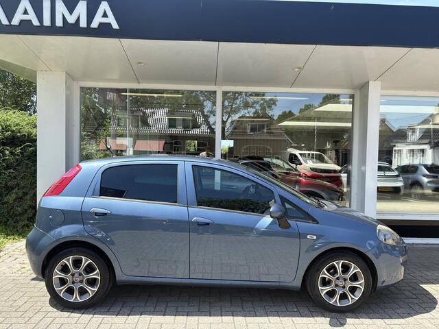 Fiat PUNTO Evo 0.9 TwinAir Sempre | Trekhaak | Navigatie | Climate Control | Cruise Control | Nette staat