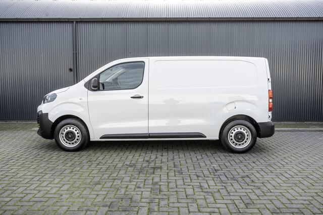 Fiat SCUDO 1.5 Diesel 120PK L2H1 | NW Model | Carplay | Cruise | Digital Display | PDC + Camera | 3-Zits