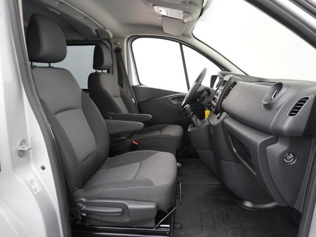 Fiat TALENTO 2.0D 146PK L2 D.C. 17" Pdc Trekh. Alles in kleur gespoten Led Airco Cruise Business Pro Dubbele Cabine 5-Pers. DC Led Betonplex-vloer Lat om Lat Privacy Glas Bluetooth Lengte 2 dus wél fatsoenlijke beenruimte achterin! 1e Eigenaar 2.000 kg trekvermogen Eu