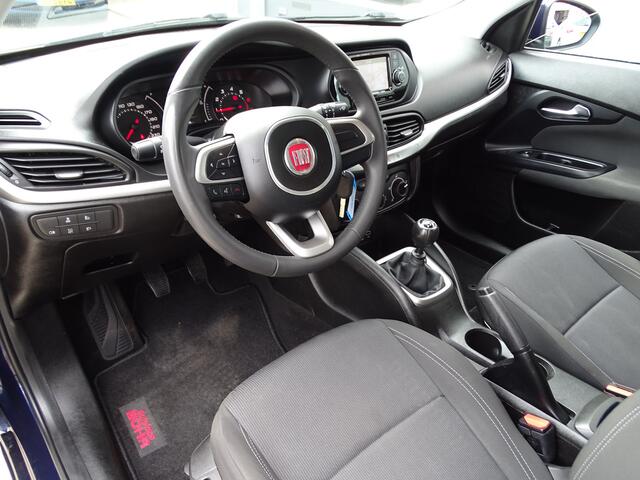 Fiat TIPO Stationwagon 1.4 16v Navi, Airco, Trekhaak, PDC, Lage KM!