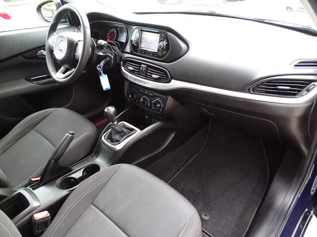 Fiat TIPO Stationwagon 1.4 16v Navi, Airco, Trekhaak, PDC, Lage KM!