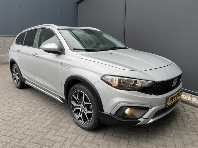 Fiat TIPO cross stationwagon 1.0 clima camera navigatie bluetooth 1.0 Cross Climate control -Cruise control - A-uitrijcamera - Navigatie - Bluetooth