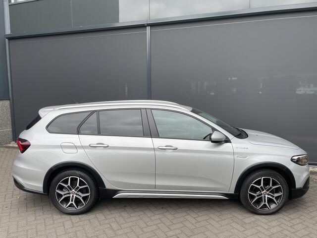 Fiat TIPO cross stationwagon 1.0 clima camera navigatie bluetooth 1.0 Cross Climate control -Cruise control - A-uitrijcamera - Navigatie - Bluetooth