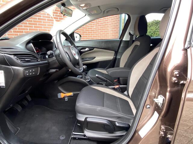 Fiat TIPO 1.4 T-JET 16V BNS NAV CRUISE CARPLAY TREKH PDC LMV
