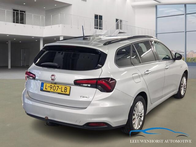 Fiat TIPO Stationwagon 1.0 Life App.Carpl. camera, 2x PDC, cruise, clima, trekhaak 1.500 kg.