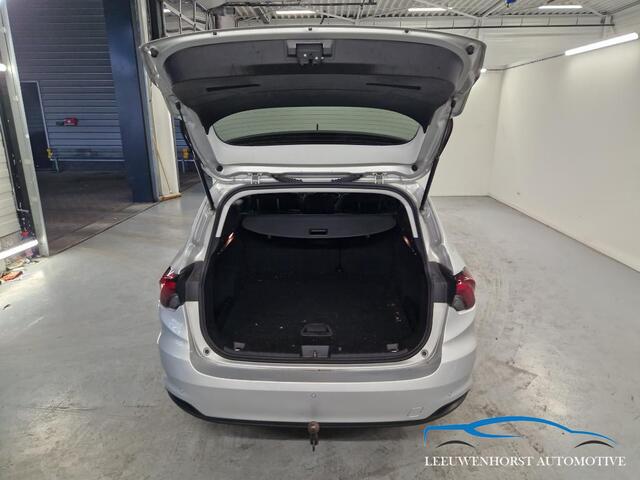 Fiat TIPO Stationwagon 1.0 Life App.Carpl. camera, 2x PDC, cruise, clima, trekhaak 1.500 kg.