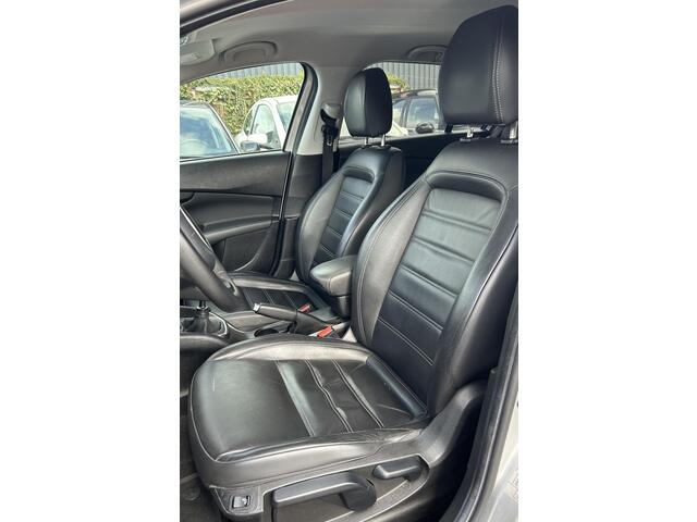 Fiat TIPO Stationwagon 1.6 MultiJet 16v Business Lusso | ZEER NETTE STAAT | Volledige Onderhoudshistorie | Trekhaak | Climate Control | Navigatie | Parkeersensoren | 2 Sleutels |