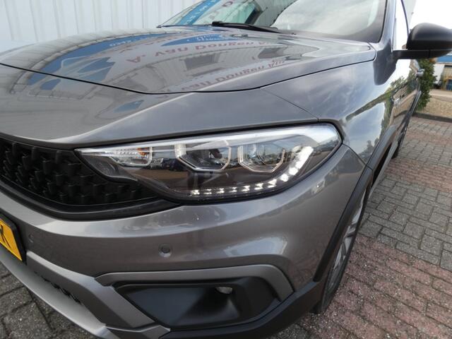 Fiat TIPO 1.0 CITY CROSS,Clima,Cruise,Camera,Lane ASS,Trhaak – foto 3