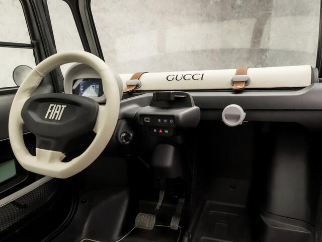 Fiat Topolino Brommobiel Gucci (BLACK PACK (GESPOTEN), HOOGGLANS ZWART LAK, 15 INCH LICHTMETALEN VELGEN, WIT LEER, LEDER STUURWIEL, NIEUWSTAAT)