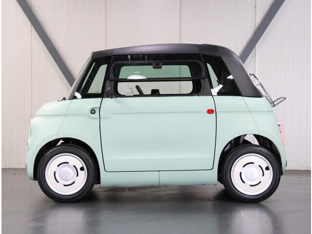Fiat Topolino | Direct Leverbaar!! | Panoramadak | USB-C Aansluiting | Telefoonhouder | Bagagerek | Vloermatten | 75 KM WLTP-Cyclus |