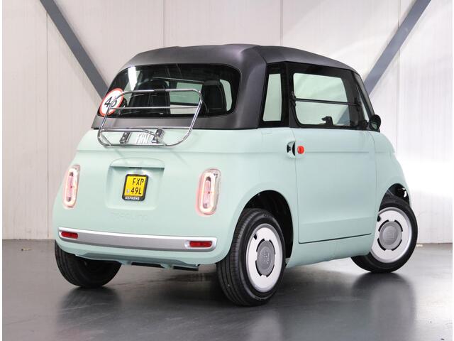 Fiat Topolino | Direct Leverbaar!! | Panoramadak | USB-C Aansluiting | Telefoonhouder | Bagagerek | Vloermatten | 75 KM WLTP-Cyclus |