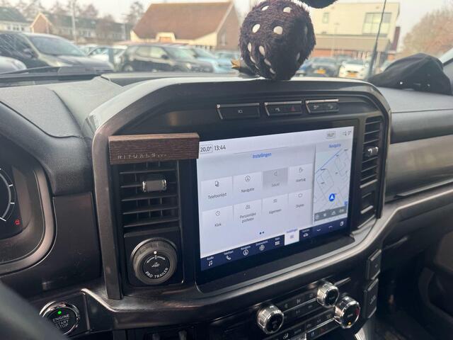 Ford (usa) F-150 5.0 V8 SuperCrew Lariat 401pk Automaat | 5 persoons | Grijs kenteken | Lederen Bekleding | Trekhaak | LPG | 4x4 | 3.500kg Trekgewicht