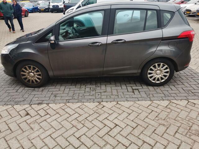 Ford B-MAX 1.0 EcoBoost Style | Trekhaak | Airco | Navigatie | Cruise Control