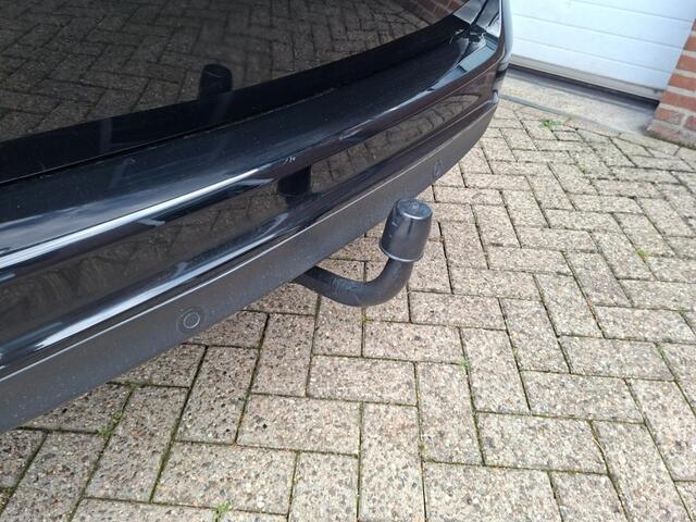 Ford B-MAX 1.0 ECOB. TITANIUM trekhaak / achteruit rij camera / airco