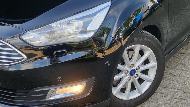Ford C-MAX 1.5 Titanium AUTOMAAT | Full Options! | Trekhaak | Panoramadak | Elektrisch bedienbare achterklep |Stoel,stuur en voorruitverwarming | All season banden