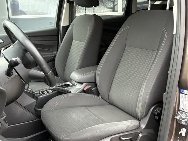 Ford C-MAX 1.0 Ambiente | Navi | PDC | Cruise & Climate Control | All Season | Interesse? Bel of App naar: 06 30 51 05 90