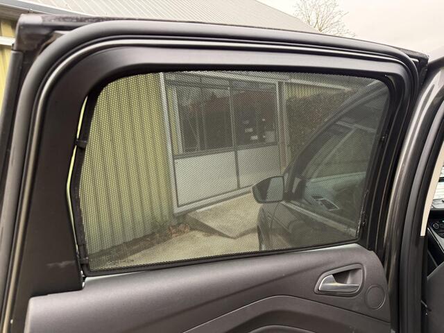 Ford C-MAX 1.0 Titanium | Stuur & Vooruit verwarming | Navigatie | Parkeersensoren Voor & Achter | Trekhaak |