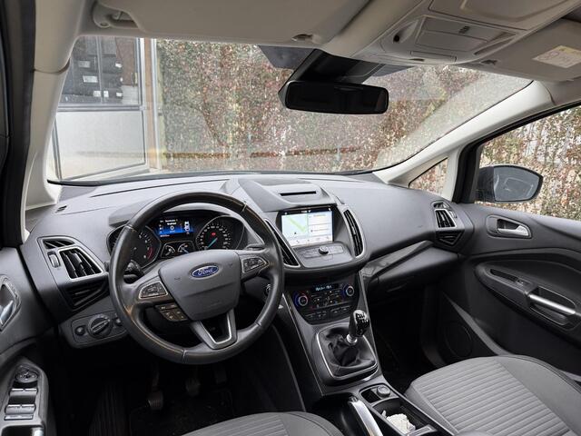 Ford C-MAX 1.0 Titanium | Stuur & Vooruit verwarming | Navigatie | Parkeersensoren Voor & Achter | Trekhaak |